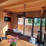 Tiny House Ueber Dem Pferdeteich Mit Kamin, Fasssauna & Grosser Terrasse - Fuer Kurzentschlossene Nyaraló *