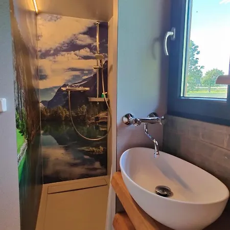 Tiny House Ueber Dem Pferdeteich Mit Kamin, Fasssauna & Grosser Terrasse - Fuer Kurzentschlossene Feriehus *