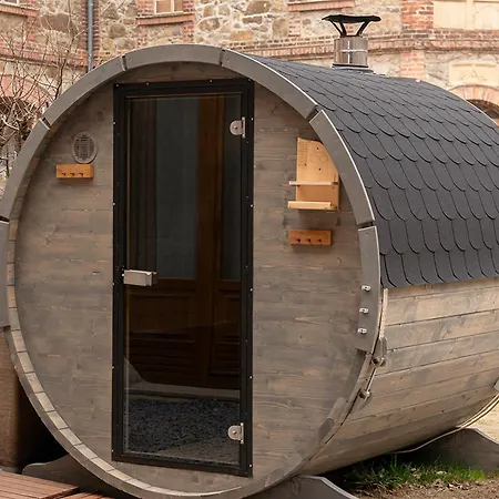 Tiny House Ueber Dem Pferdeteich Mit Kamin, Fasssauna & Grosser Terrasse - Fuer Kurzentschlossene Feriehus *